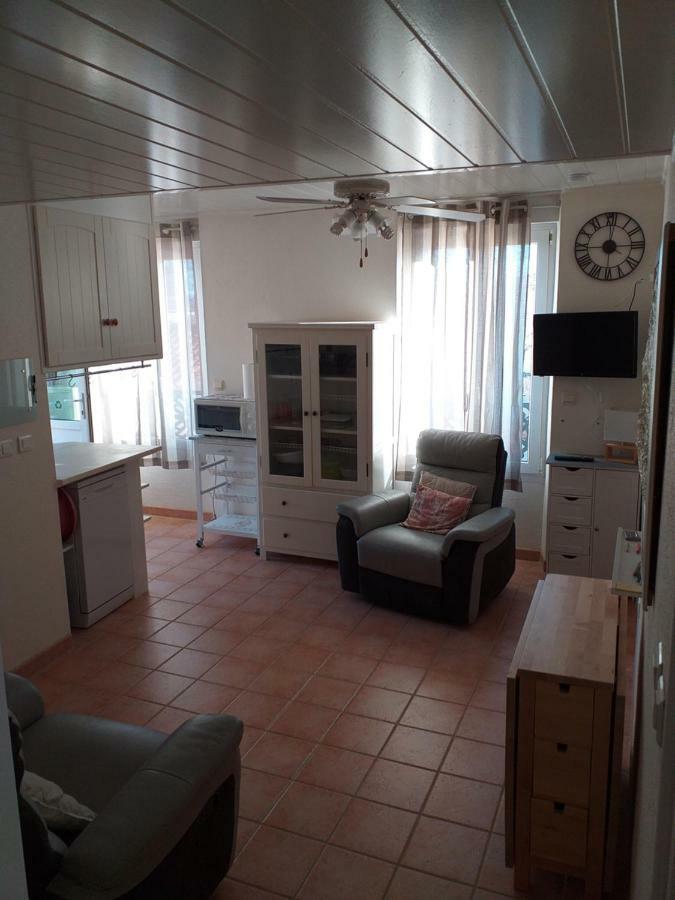 Albasud - Appartement Meuble Avec Terrasse - Salses Le Chateau 66 Luaran gambar